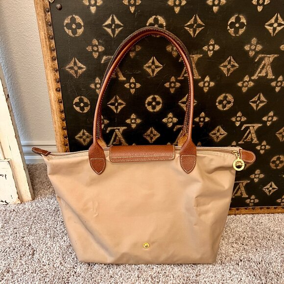 Longchamp Medium Le Pilage Tote Bag Khaki Tan Nylon, Brown Leather Medium Straps - Picture 2 of 6
